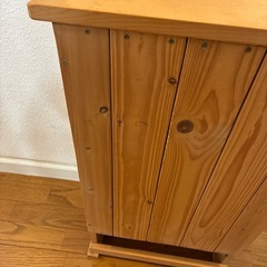 カントリー家具　小さな棚の画像
