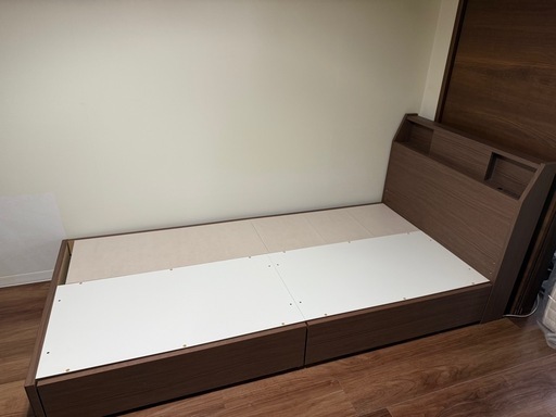 ニトリ　美品シングルベッドフレーム(アザン3 浅型/WW)　ベッド