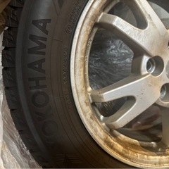 YOKOHAMAタイヤ　スタッドレスタイヤ 4本セットの画像