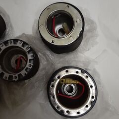 車種不明古い車用ステアリングボス。ジャンク品の画像