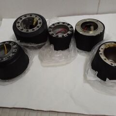 車種不明古い車用ステアリングボス。ジャンク品の画像