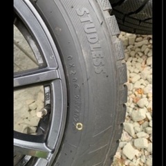 【美品】スタッドレスタイヤ4本 90系VOXY トーヨータイヤ　205/60/R16  の画像