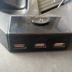 PS4縦置きスタンドの画像