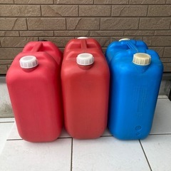灯油用ポリタンク18リットル　3個の画像