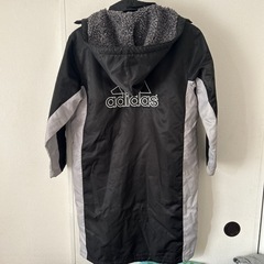 ☆adidasベンチコート150cm
の画像