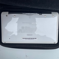 ニンテンドー3DS ホワイトの画像