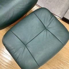 【軽トラ貸し出し無料！配送可！】Hjellegjerde オットマン付きパーソナルチェア　入荷しました！の画像