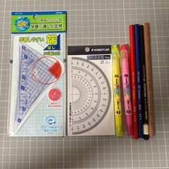 写真1〜3枚目までまとめ売り　文房具セットの画像
