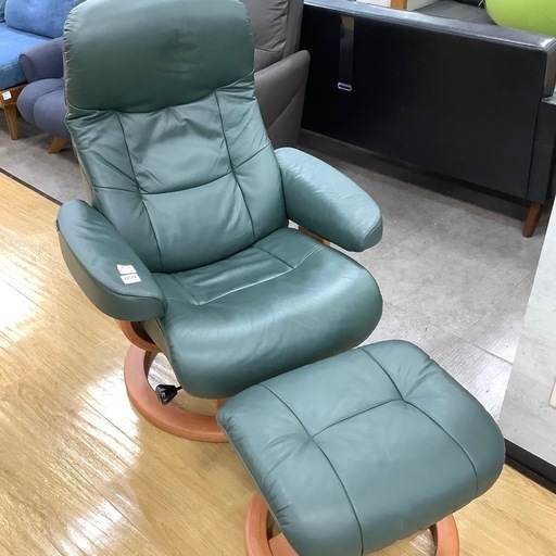 【軽トラ貸し出し無料！配送可！】Hjellegjerde オットマン付きパーソナルチェア　入荷しました！