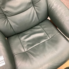 【軽トラ貸し出し無料！配送可！】Hjellegjerde オットマン付きパーソナルチェア　入荷しました！の画像