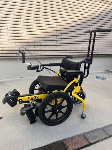 車椅子　コギー　足漕ぎ車椅子