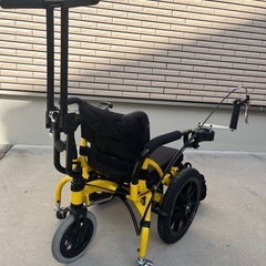 車椅子　コギー　足漕ぎ車椅子
の画像