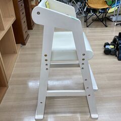 A-537★ジモティ割引あり★【リユースのサカイ野々市店】キッズチェア 白 ※クリーニング済みの画像