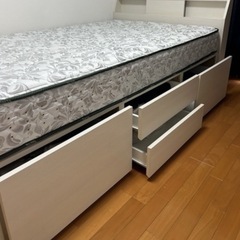 【引取早い方優先】セミダブル　ベッドマットレスセットの画像