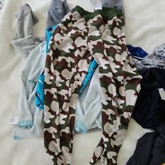 男の子衣130くらい 基地内購入ありの画像