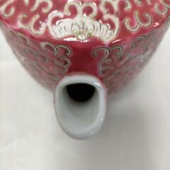 《美品》景徳鎮 ピンクティーポット 菊文様 花唐草 美品 中国茶器 陶磁器 工芸品 急須 インテリアにも映える華やかなティーポット　251111-7Tの画像