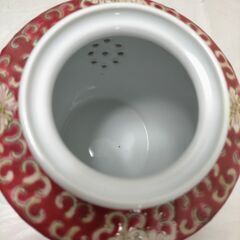 《美品》景徳鎮 ピンクティーポット 菊文様 花唐草 美品 中国茶器 陶磁器 工芸品 急須 インテリアにも映える華やかなティーポット　251111-7Tの画像