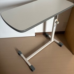 パラマウントベッド　サイドテーブル　介護用ベッドサイドテーブル PARAMOUNT 介護 昇降式の画像