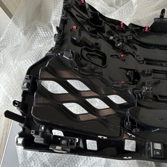 ヴォクシー 90系　グリル　VOXY 53112-V1040の画像