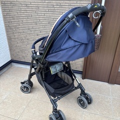コンビ　ベビーカーの画像