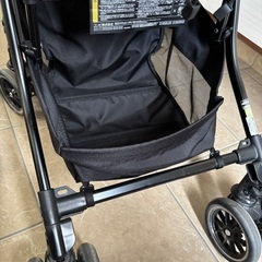コンビ　ベビーカーの画像