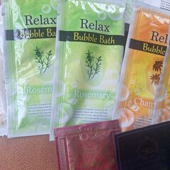 ボトルフェイスムースと、フェイスパックと、入浴剤の画像