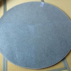 【引っ越しによる売却】【湖北台団地】洗えるシャギーラグ直径130cmの画像