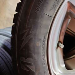 225/65/17ブリジストンスタッドレスの画像