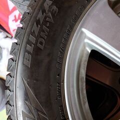 225/65/17ブリジストンスタッドレスの画像