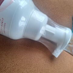 ボトルフェイスムースと、フェイスパックと、入浴剤の画像