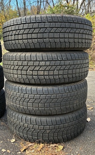 23年製　スタッドレス　195/65R15 4本セット