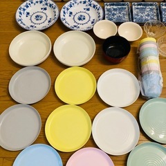 【新品・中古混在】お皿コップなどの画像