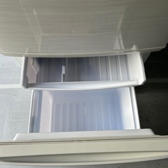 SHARP単身用冷蔵庫の画像