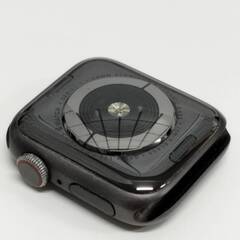 Apple Watch Series 5/GPS+セルラー/40mm/A2156/スペースグレー〈MWX32J/A〉の画像