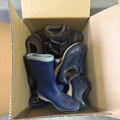 靴　ブーツ　長靴　サンダル　大量　ダンボール5箱分の画像