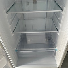 SHARP単身用冷蔵庫2020年製の画像