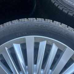 ダイハツ純正ホイール付スタッドレスタイヤの画像