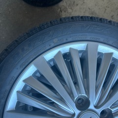 ダイハツ純正ホイール付スタッドレスタイヤの画像