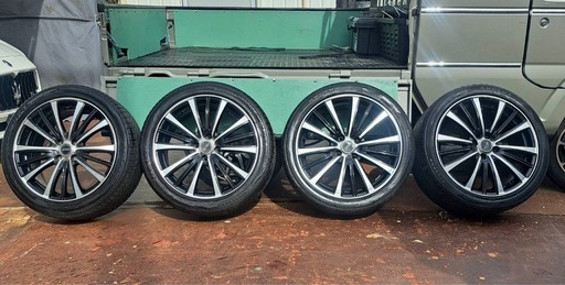 ♦️美品‼️17インチアルミ&タイヤ♦️