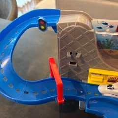 お風呂でミニカーの画像