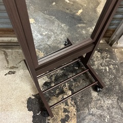 ニトリ キャスター付きスタンドミラー FF４の画像