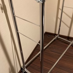 ハンガーラックの画像