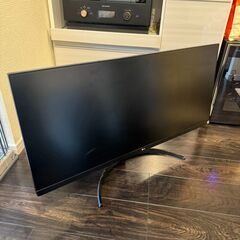 LG ウルトラワイドモニター 平面の画像