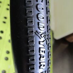 💗新品💗タイヤ・ホイール洗浄ブラシ💗グッドイヤー製　握りやすく使いやすいデザインですの画像