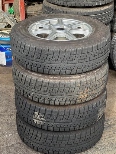激安バリ山スタッドレスタイヤホイールセット
