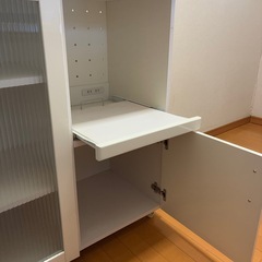 受け渡し先決定食器棚の画像