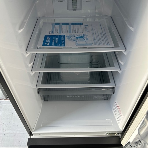 MITSUBISHI単身用冷蔵庫2024年製　美品