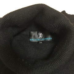 ブラック タートルネックニットLLの画像