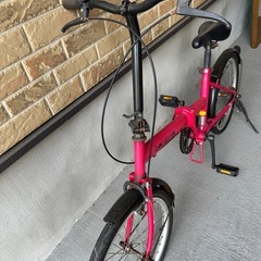 折りたたみ自転車の画像