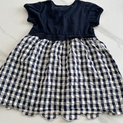 ネイビーワンピース👧🏻半袖120の画像